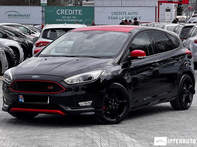 Ford Focus ST 2016 doar la InterAuto