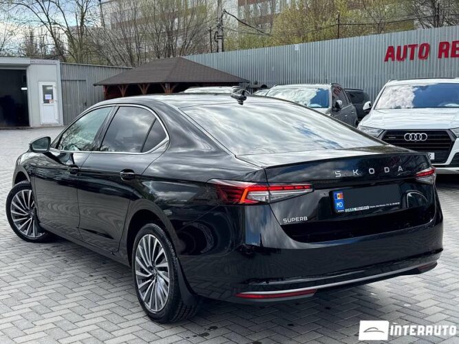 skoda Superb 2025