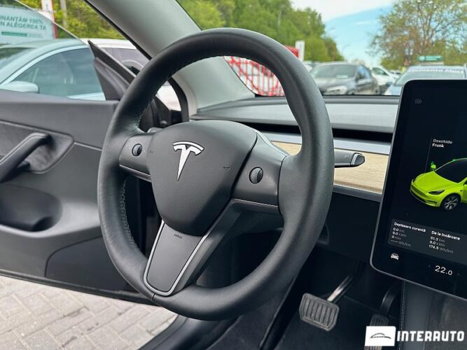 tesla Model Y 2021