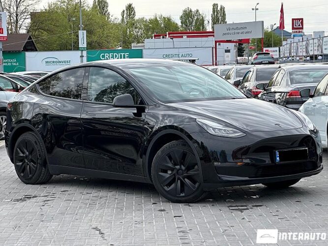 tesla Model Y 2021