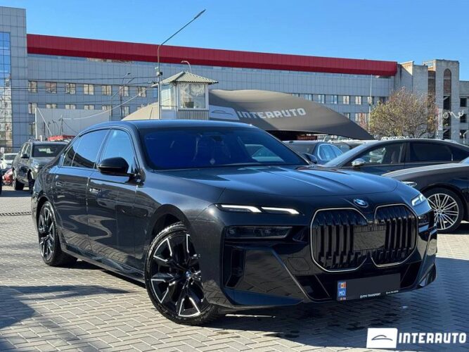 BMW 740 2023 doar la InterAuto