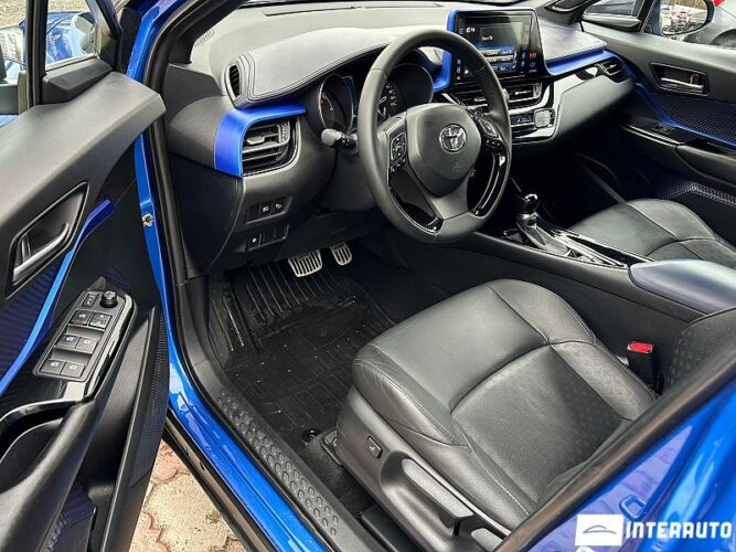 Toyota C-HR 35 toyota C-HR 2017