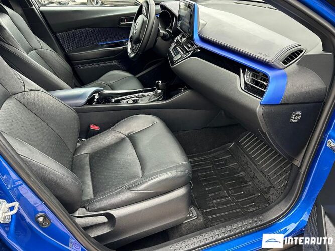 Toyota C-HR 46 toyota C-HR 2017