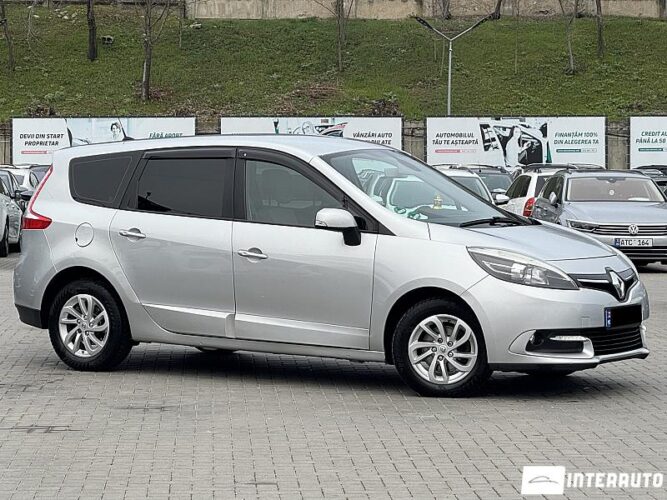 Renault Grand Scenic 2015 doar la InterAuto