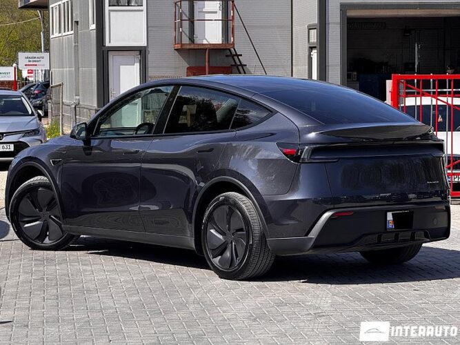 tesla Model Y 2025