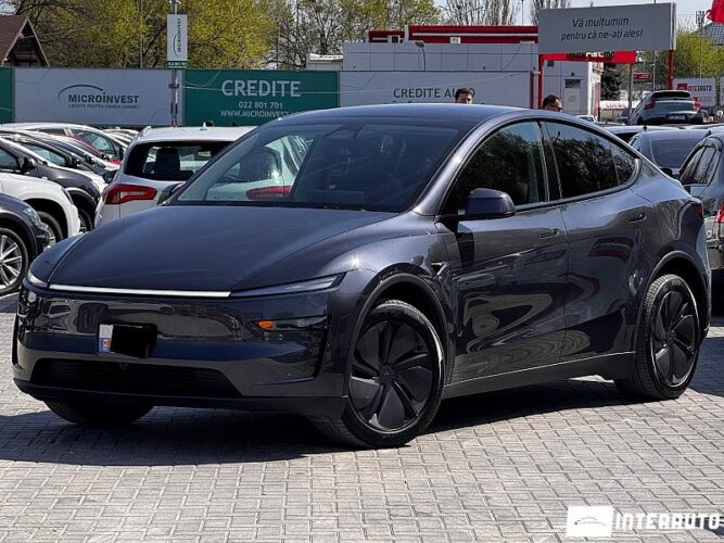 Tesla Model Y 2025 doar la InterAuto