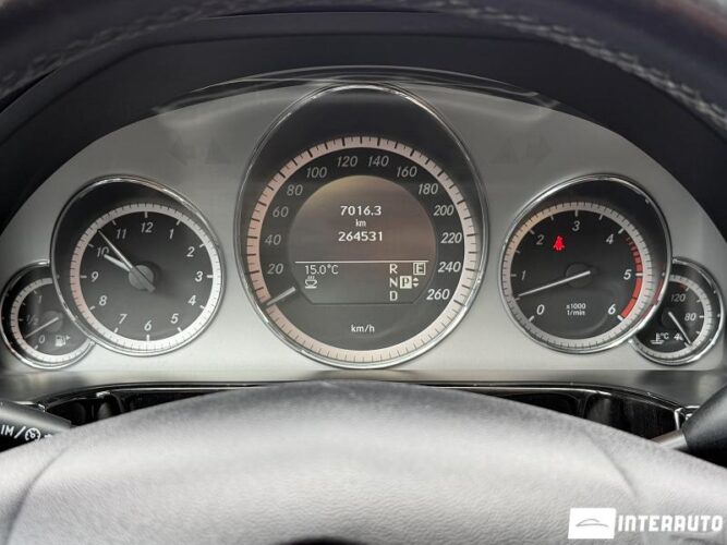 Mercedes E 350 44 mercedes E 350 2010