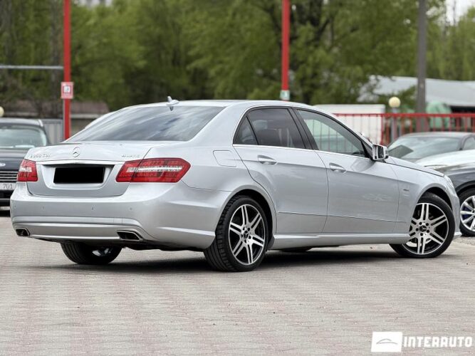 Mercedes E 350 33 mercedes E 350 2010