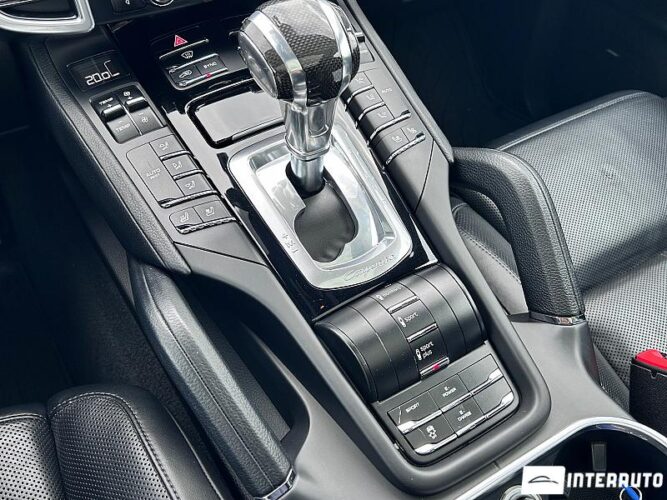 porsche Cayenne S Hybrid 2016