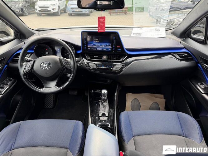 Toyota C-HR 39 toyota C-HR 2017