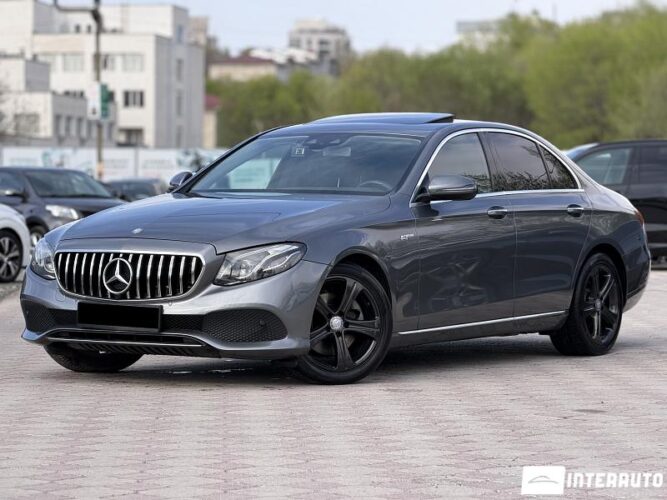 Mercedes E 220 2016 doar la InterAuto