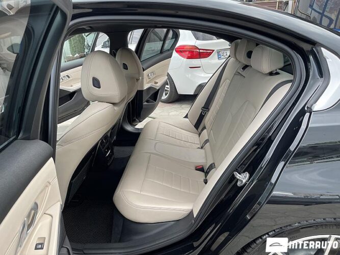 bmw 330 2019