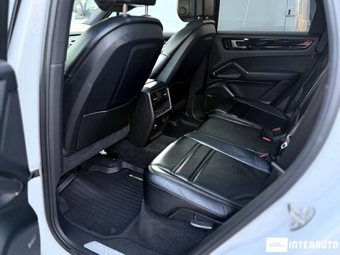 porsche Cayenne 2018