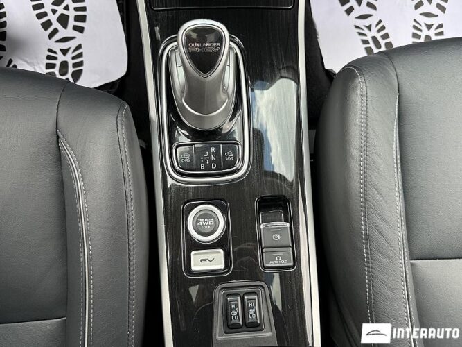 mitsubishi Outlander 2016