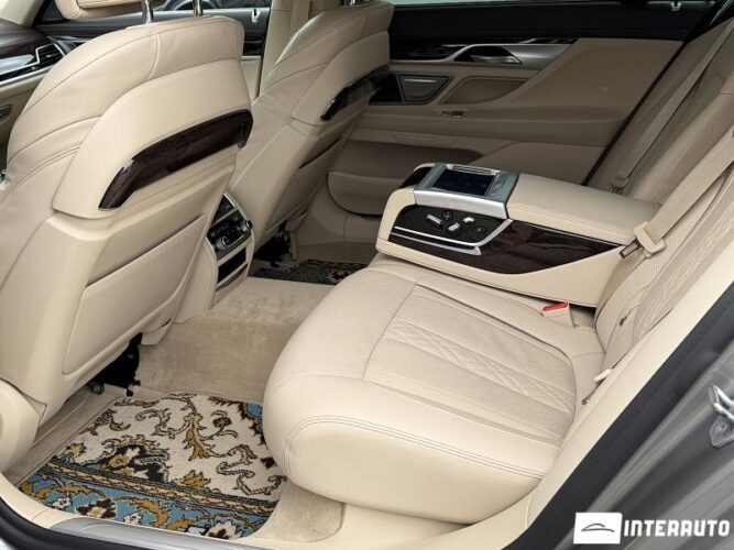 bmw 750e XDrive 2020