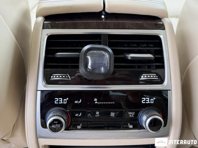 bmw 750e XDrive 2020