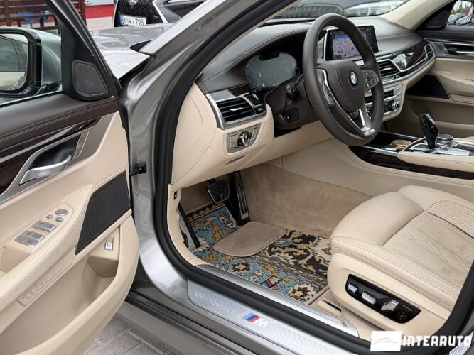 bmw 750e XDrive 2020