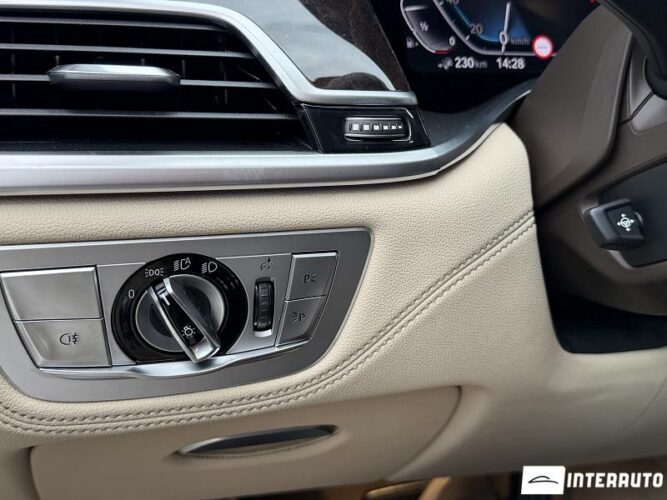 bmw 750e XDrive 2020