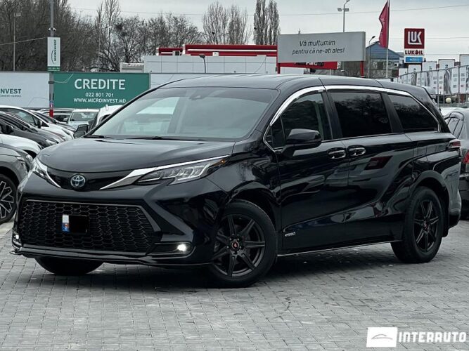 Toyota Sienna 2021 doar la InterAuto