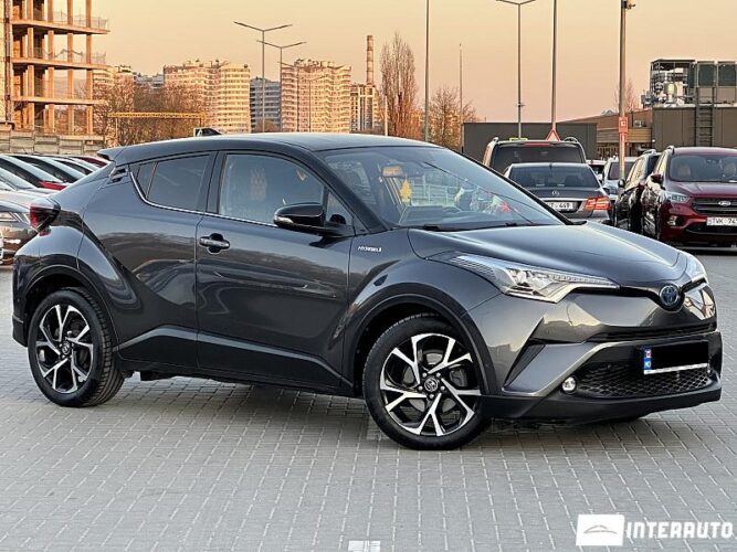 Toyota C-HR 2018 doar la InterAuto