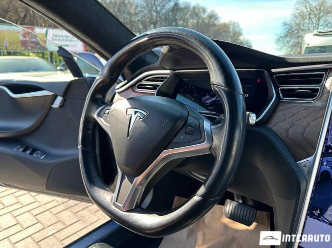 tesla Model S 2017