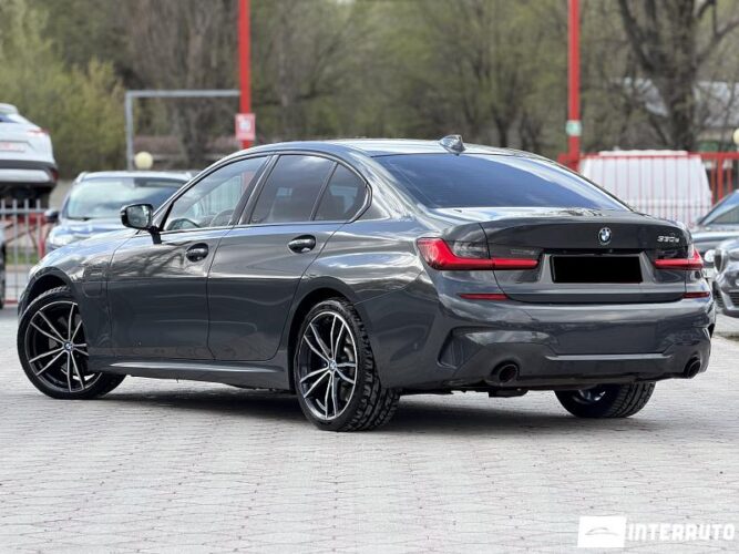 bmw 330E 2019