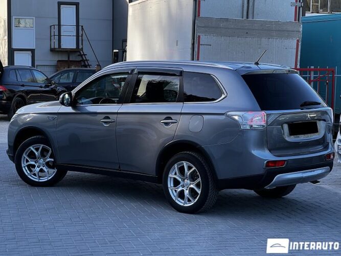 mitsubishi Outlander 2014