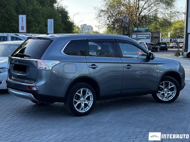 mitsubishi Outlander 2014