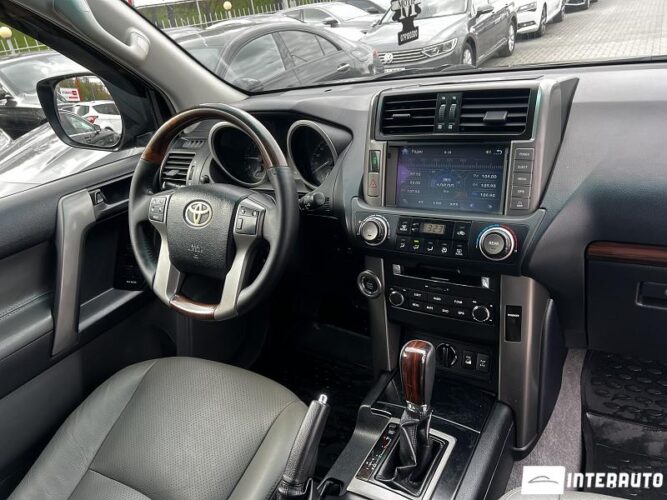toyota Land Cruiser Prado 2010
