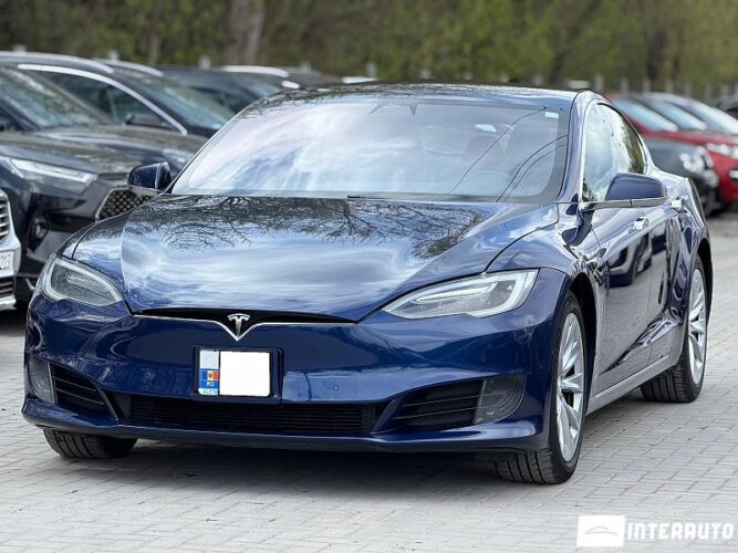 Tesla Model S 2017 doar la InterAuto