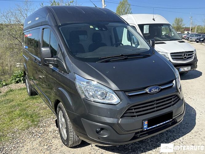 Ford Transit 2015 doar la InterAuto