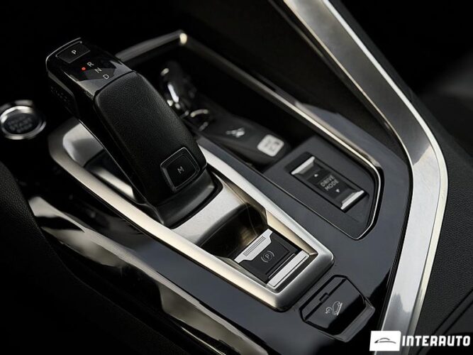 peugeot 5008 2021