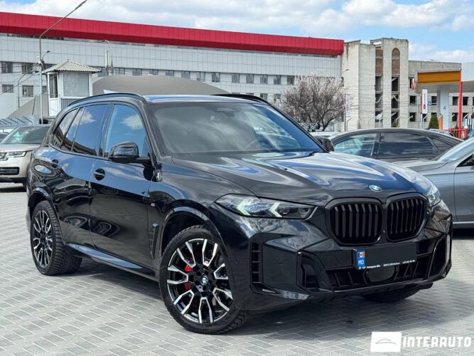 BMW X5 4.0i 2023 doar la InterAuto