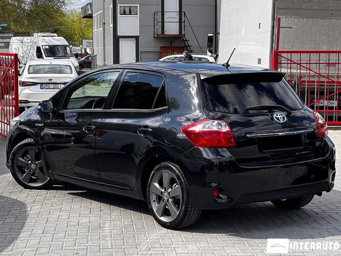 toyota Auris 2011