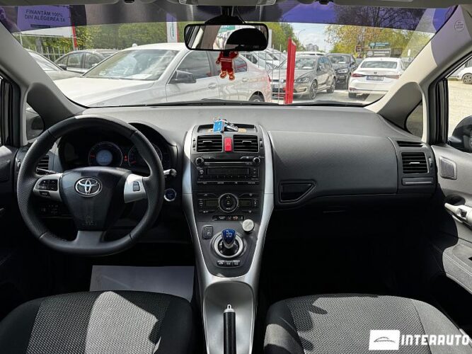 toyota Auris 2011