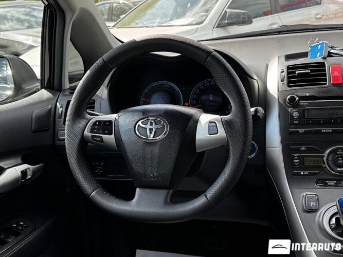 toyota Auris 2011