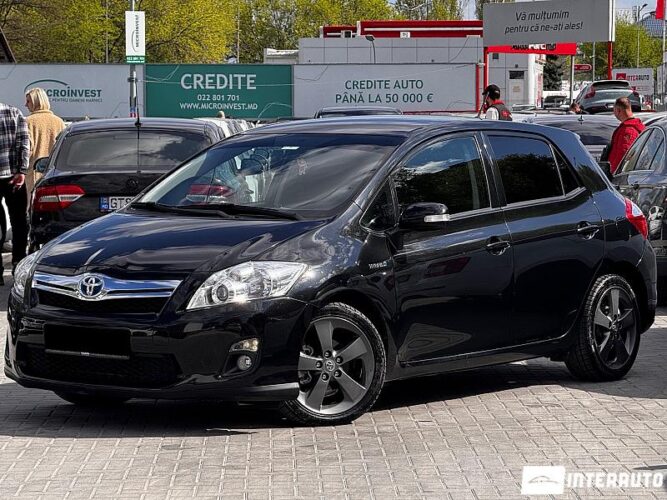 Toyota Auris 2011 doar la InterAuto