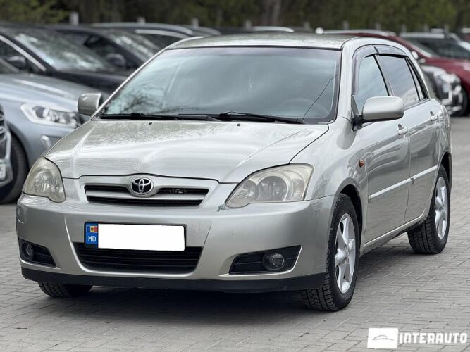 Toyota Corolla 2005 doar la InterAuto