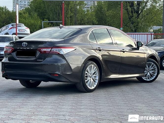 toyota Camry 2019
