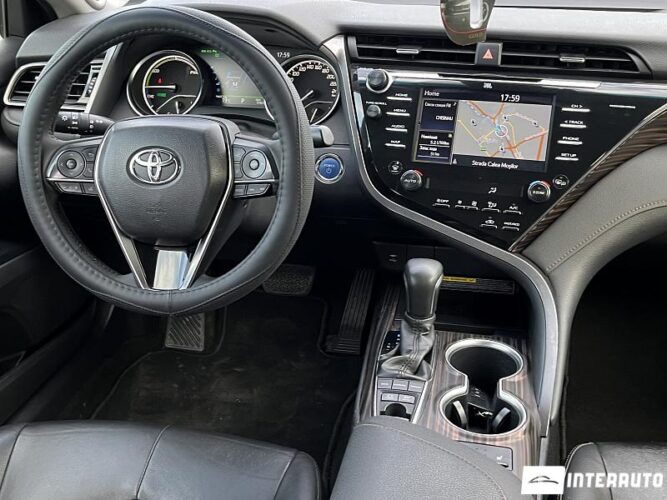 toyota Camry 2019