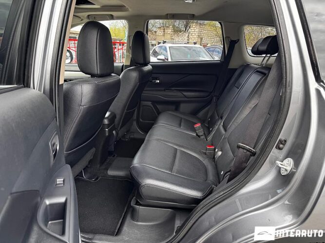 mitsubishi Outlander 2015