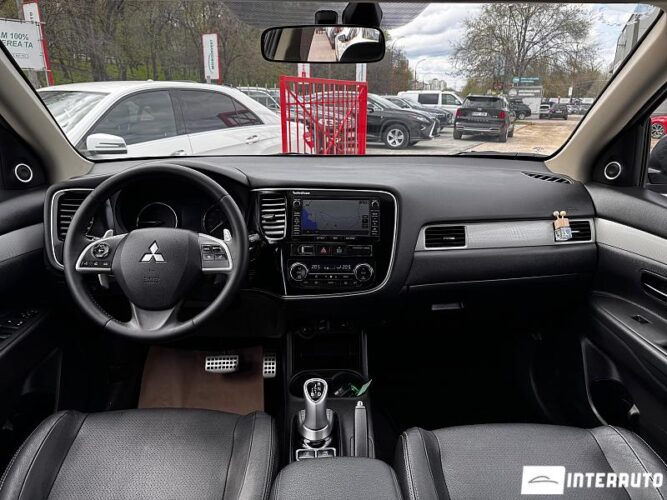 mitsubishi Outlander 2015