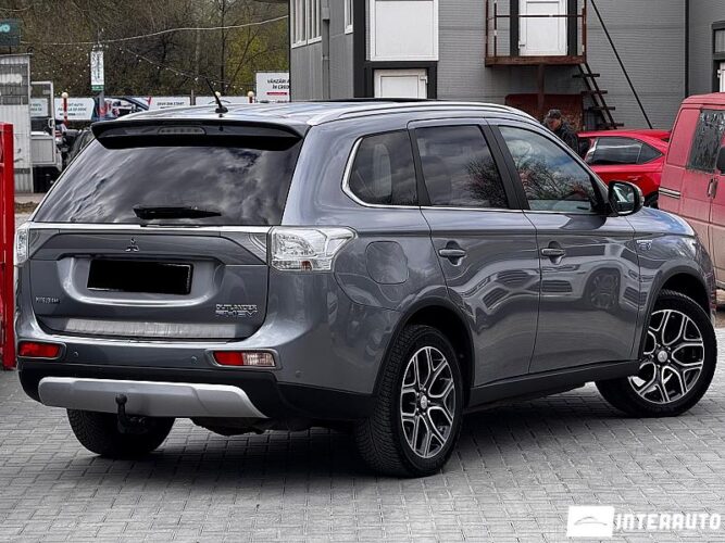 mitsubishi Outlander 2015