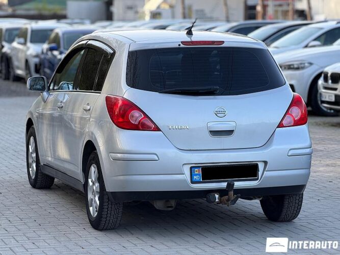 nissan Tiida 2008