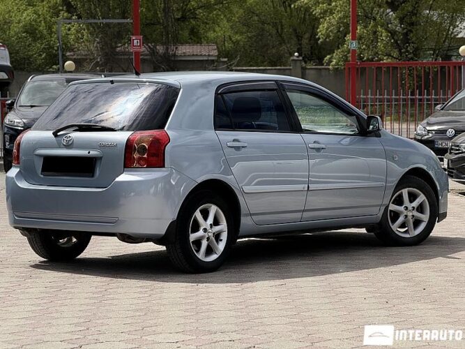 toyota Corolla 2004