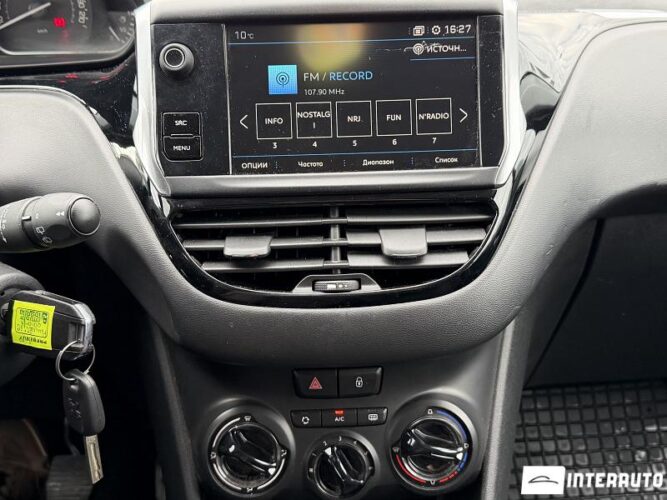 peugeot 208 2019
