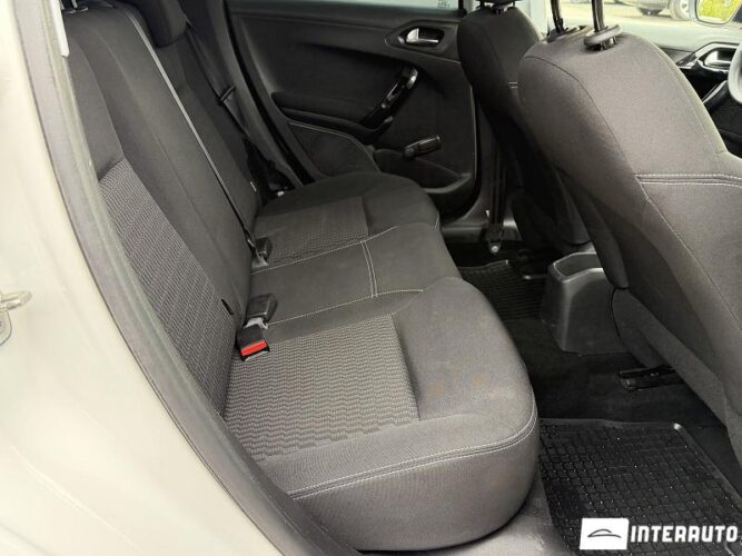 peugeot 208 2019