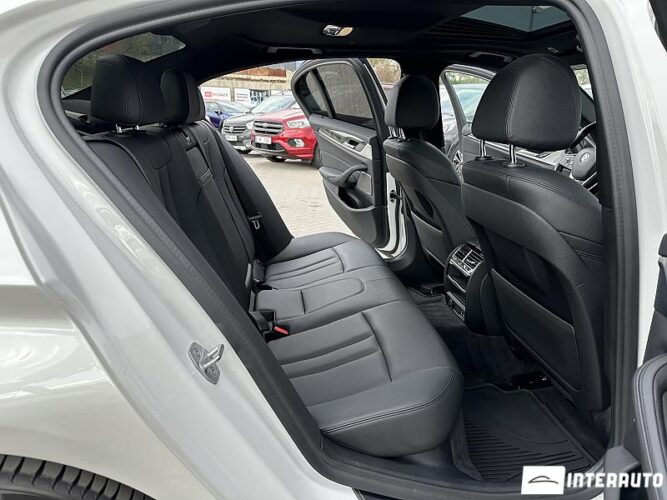 BMW 530e 47 bmw 530e 2019