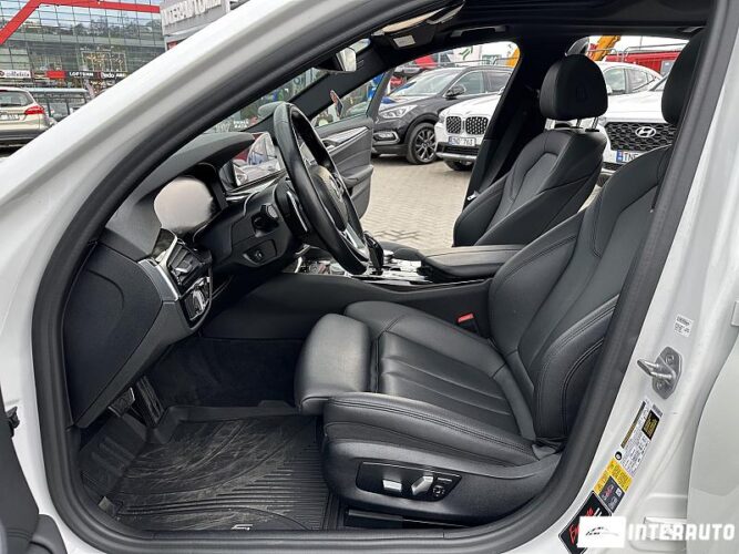 BMW 530e 39 bmw 530e 2019