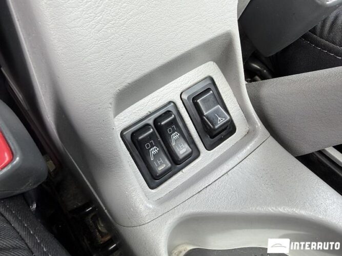 mitsubishi Pajero Sport 2004